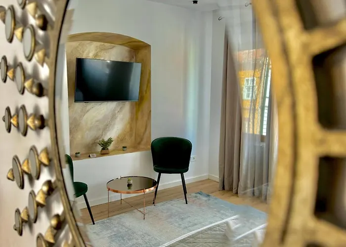 Blancris Boutique Apartment *